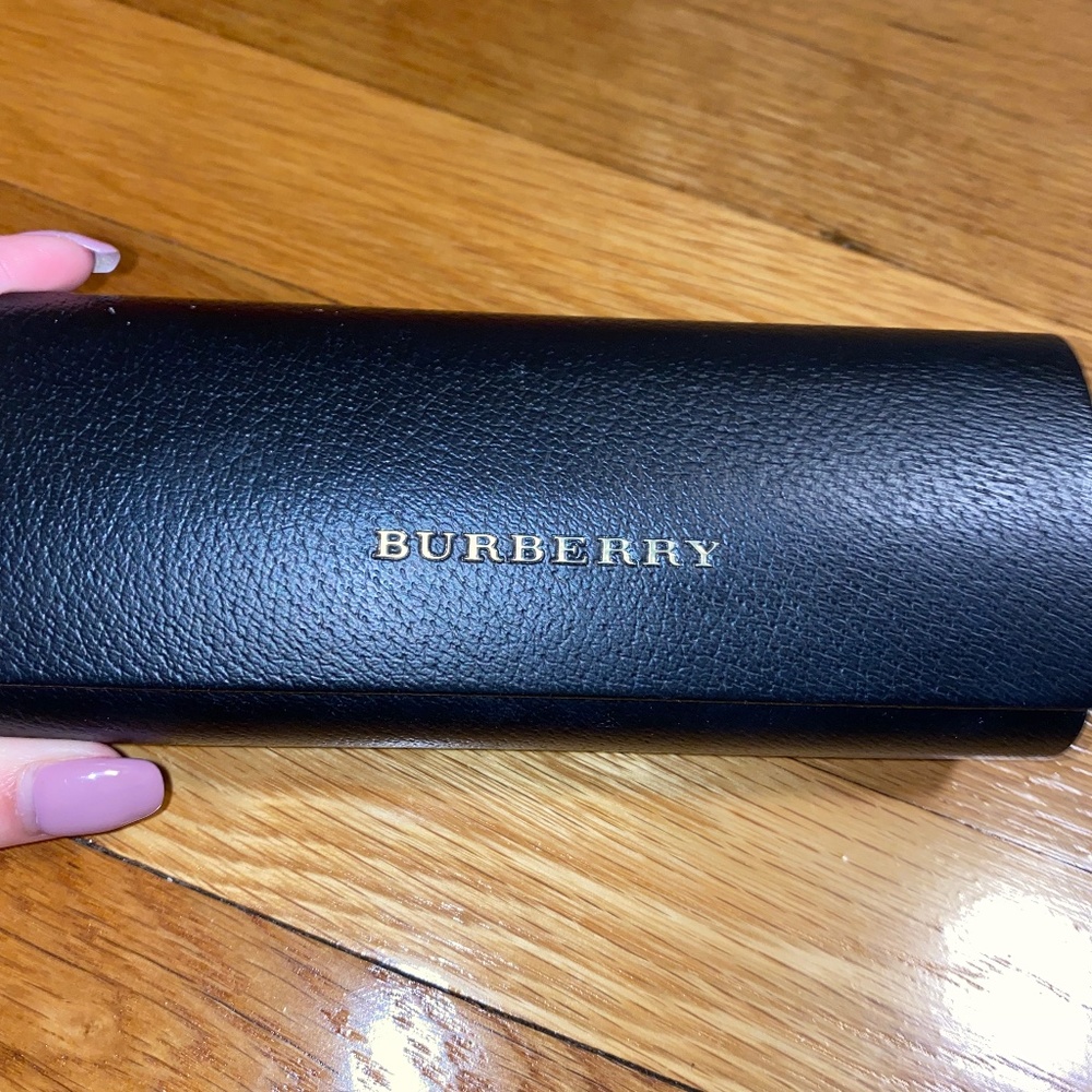 Burberry sunglass case